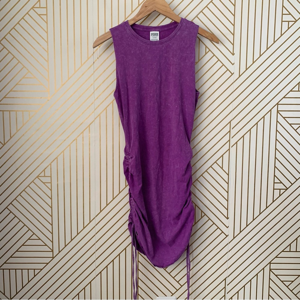 Victoria's Secret tank dress Ruched side Mini Dress
Sleeveless scoop neck M